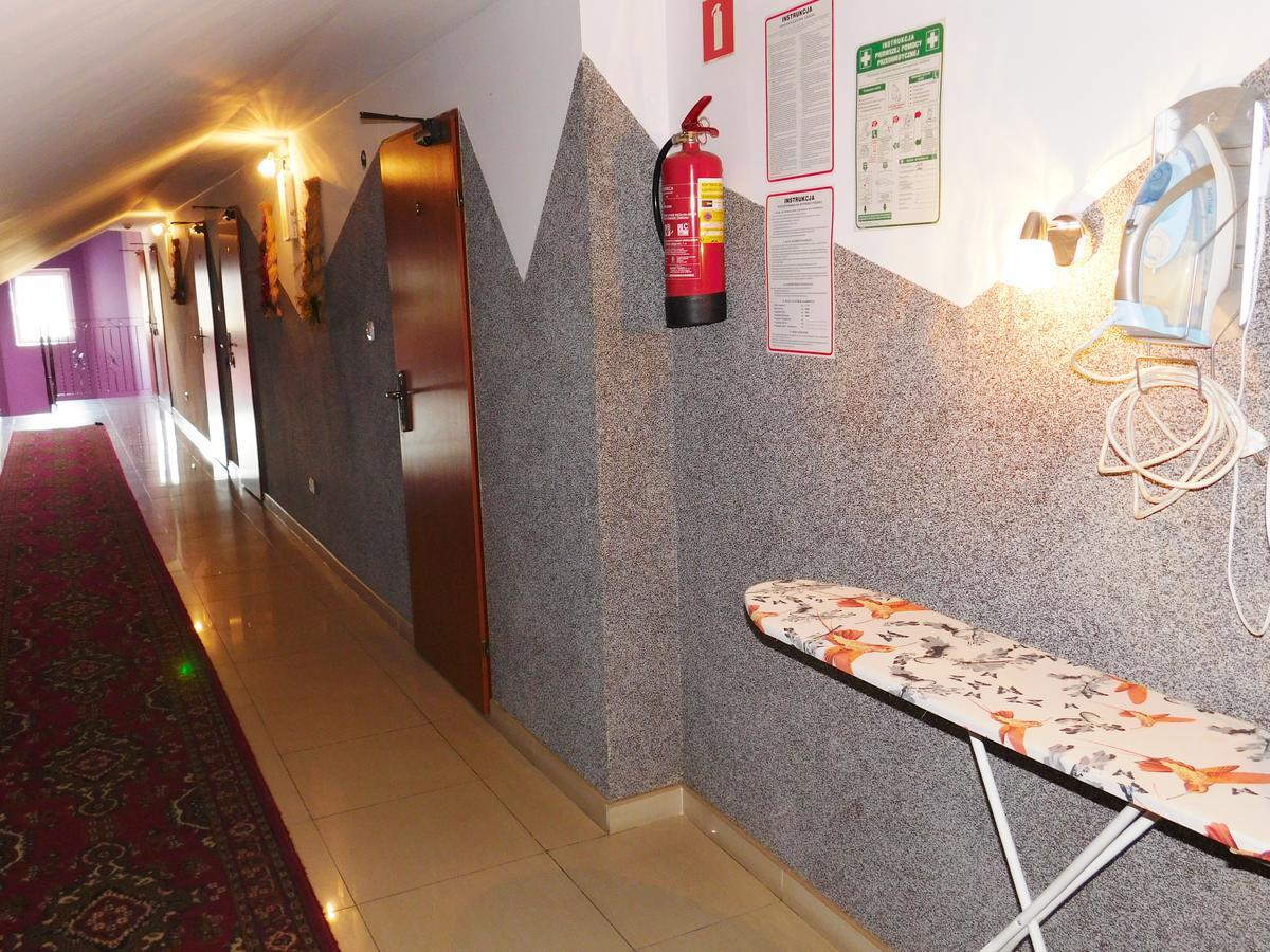 Zajazd Fakir Hotel Tapkowice Bagian luar foto